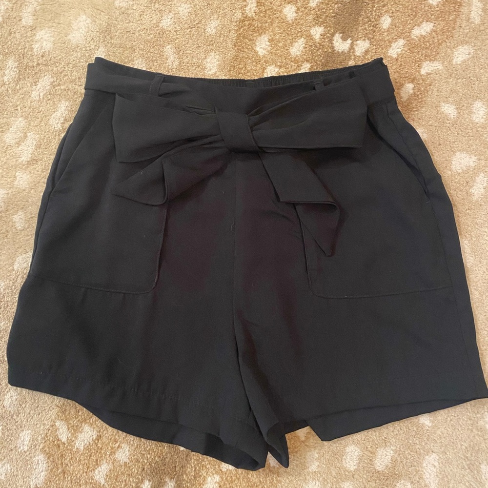 Black bow tie high waisted shorts